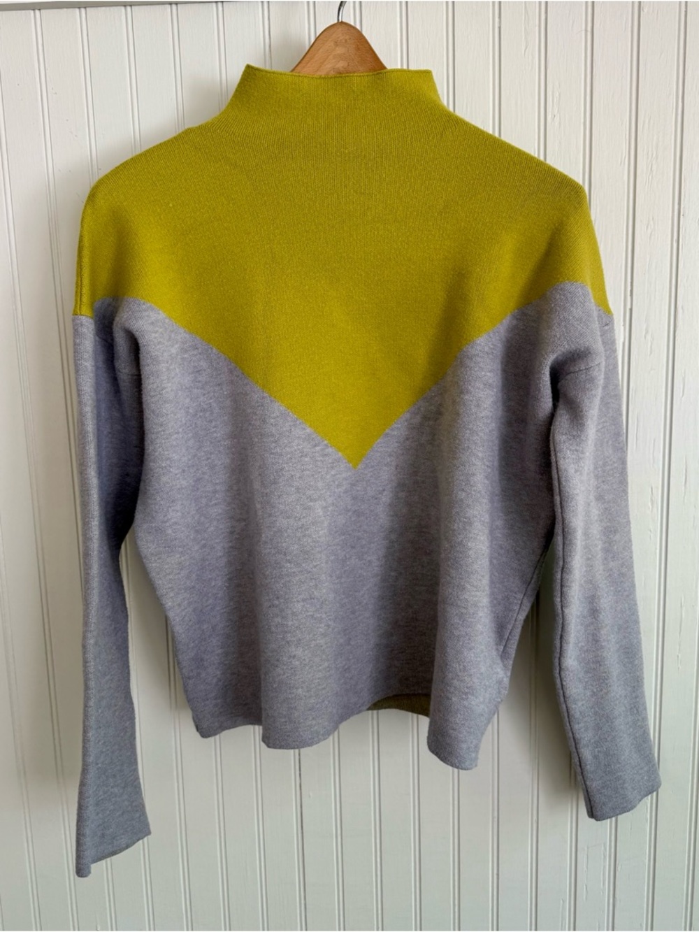 Cynthia Rowley Chartreuse Colorblock Neck Sweater Size M